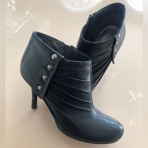 Nine West Black Leather Booties Ladies 8